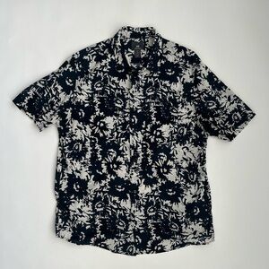 H&M men’s navy and white floral shirt